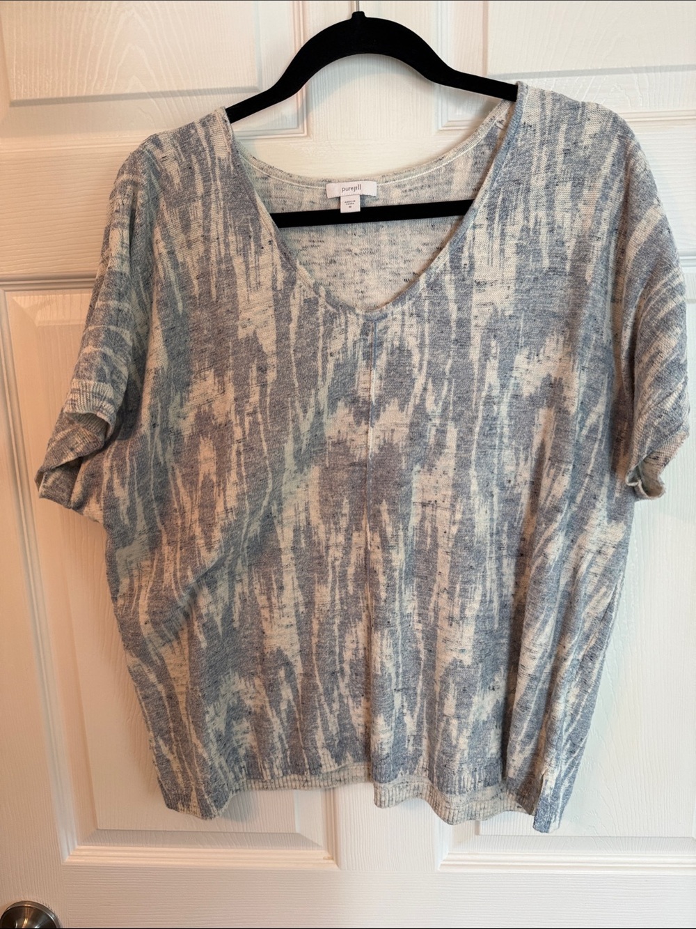 J. Jill Short Sleeve V-Neck Knit Top in Blue and Cream